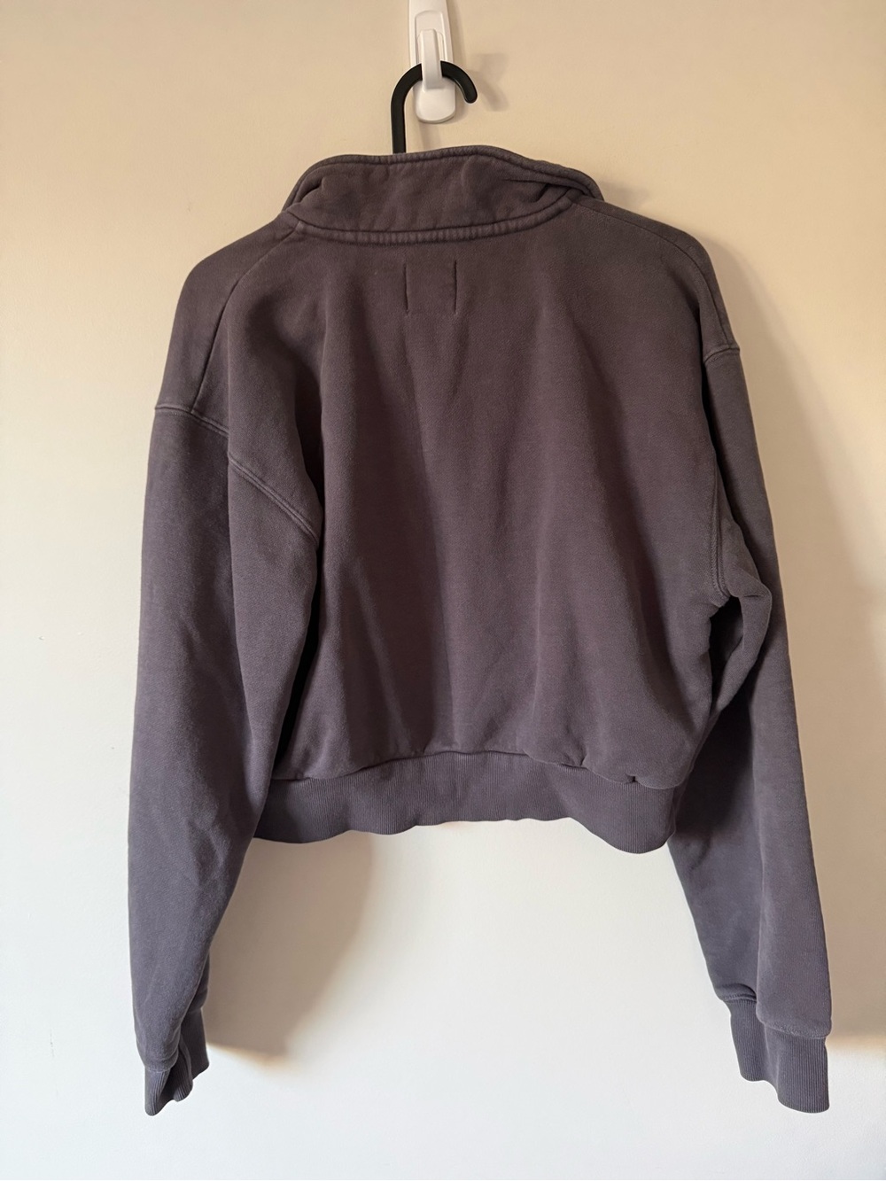 78. | TNA | Cozy AF | Cropped Zip-Neck Sweatshirt | M - Picture 3 of 5